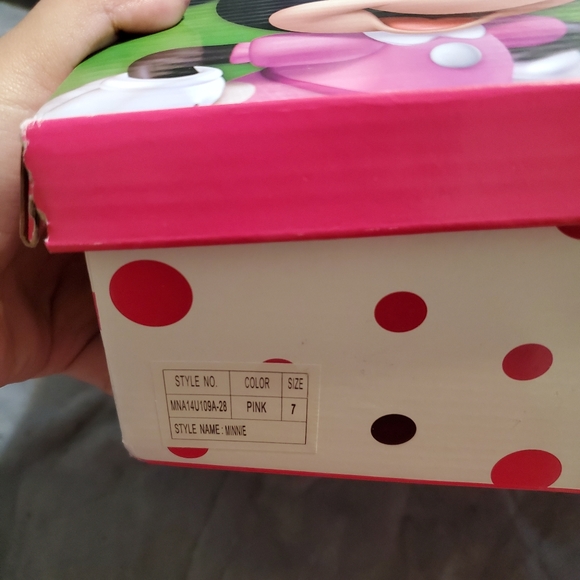 Minnie mouse snow boots - Picture 3 of 3